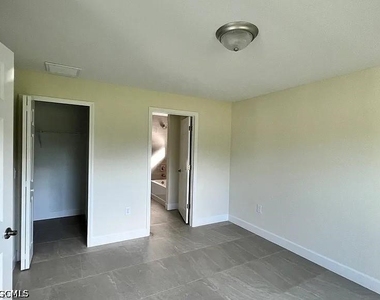 2019 Nw 17th Street - Photo Thumbnail 22