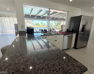 2025 Se 44th Street - Photo Thumbnail 14