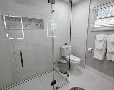 2025 Se 44th Street - Photo Thumbnail 30