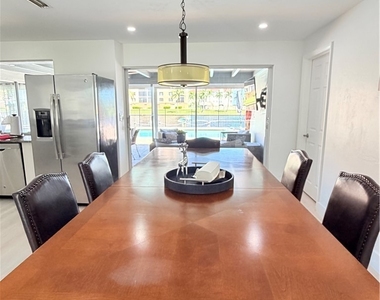 2025 Se 44th Street - Photo Thumbnail 20