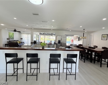 2025 Se 44th Street - Photo Thumbnail 9