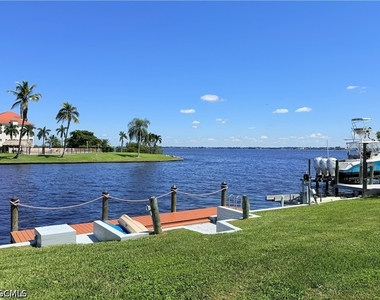 2025 Se 44th Street - Photo Thumbnail 6