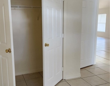 2147 Fairway Drive - Photo Thumbnail 13