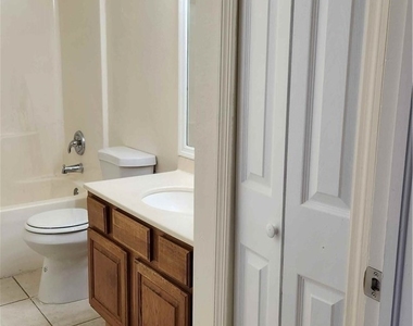 2147 Fairway Drive - Photo Thumbnail 14