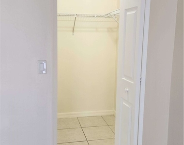 2147 Fairway Drive - Photo Thumbnail 10