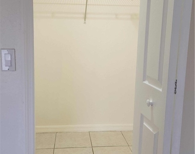2147 Fairway Drive - Photo Thumbnail 11