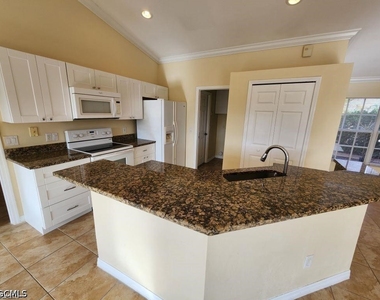5 Nw 30th Place - Photo Thumbnail 1