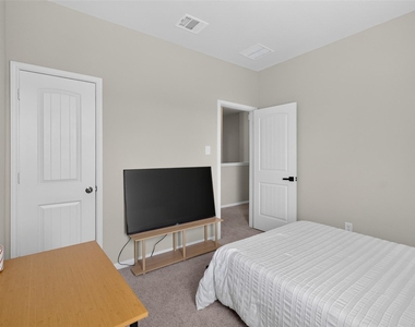 14040 Lamprey Drive - Photo Thumbnail 16