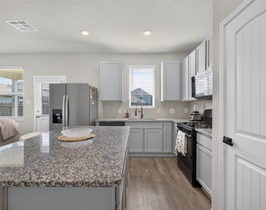 14040 Lamprey Drive - Photo Thumbnail 10
