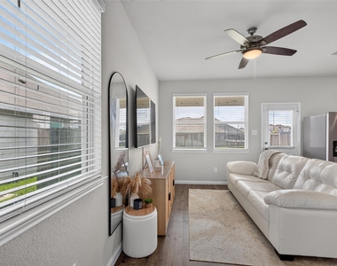 14040 Lamprey Drive - Photo Thumbnail 4