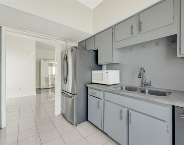 9809 Richmond Ave, Unit J-12 - Photo Thumbnail 8
