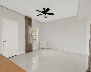 9809 Richmond Ave, Unit J-12 - Photo Thumbnail 14