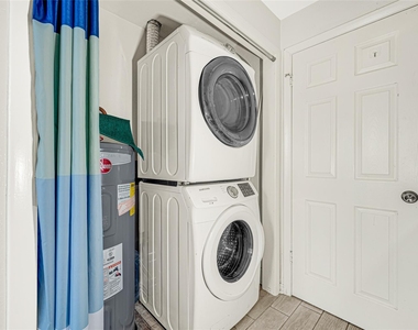 9809 Richmond Ave, Unit J-12 - Photo Thumbnail 13