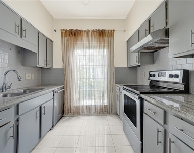 9809 Richmond Ave, Unit J-12 - Photo Thumbnail 7