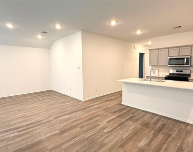 24855 Springbluff Valley Court - Photo Thumbnail 4