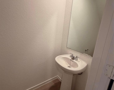 1719 W Stroker Road - Photo Thumbnail 12