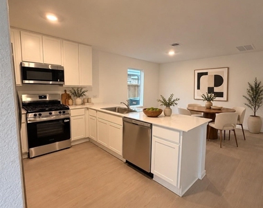 1719 W Stroker Road - Photo Thumbnail 3