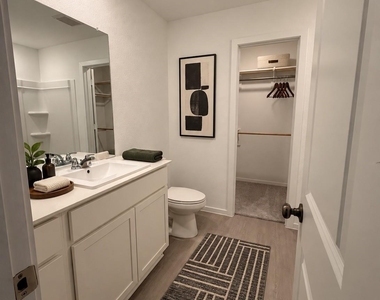 1719 W Stroker Road - Photo Thumbnail 5