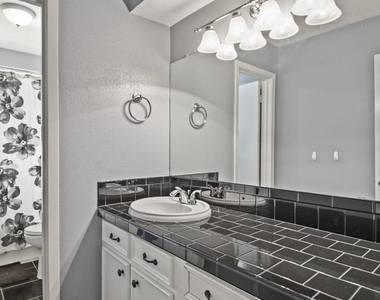 515 Fairdale Street - Photo Thumbnail 22