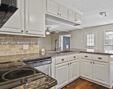 515 Fairdale Street - Photo Thumbnail 13