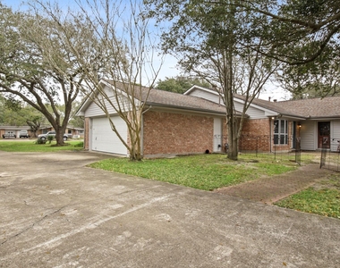 515 Fairdale Street - Photo Thumbnail 25