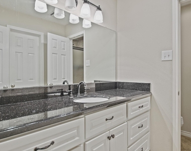 515 Fairdale Street - Photo Thumbnail 17