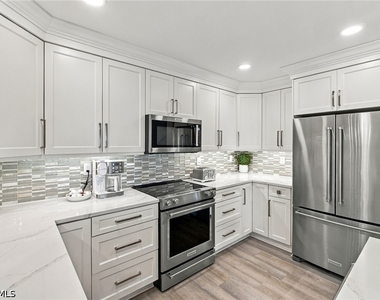 4831 Tarpon Avenue - Photo Thumbnail 10