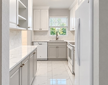 501 Forest Lakes Boulevard - Photo Thumbnail 1