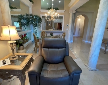 837 Sailaway Lane - Photo Thumbnail 4