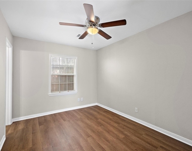 234 W 27th Street - Photo Thumbnail 7