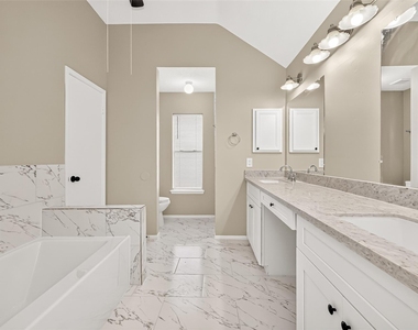 5631 Roserock Lane - Photo Thumbnail 34