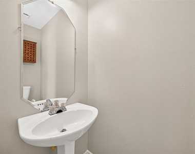 5631 Roserock Lane - Photo Thumbnail 24