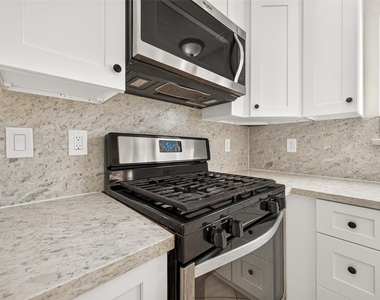 5631 Roserock Lane - Photo Thumbnail 23