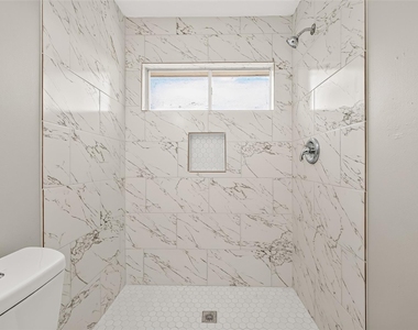 5631 Roserock Lane - Photo Thumbnail 45