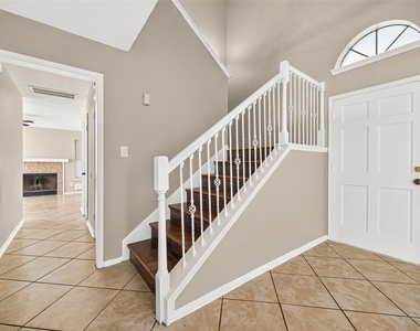5631 Roserock Lane - Photo Thumbnail 7