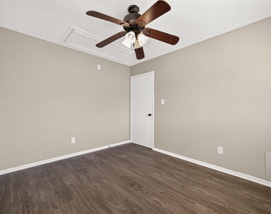 5631 Roserock Lane - Photo Thumbnail 43