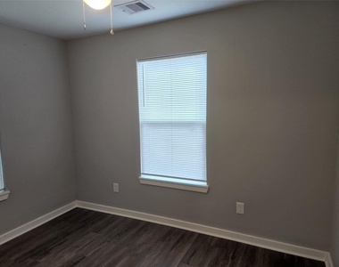 1508 Carver Avenue - Photo Thumbnail 11