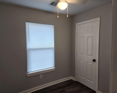 1508 Carver Avenue - Photo Thumbnail 7