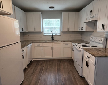 1508 Carver Avenue - Photo Thumbnail 1