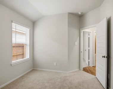 22643 Ellis Way Lane - Photo Thumbnail 13