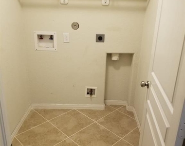 14103 Mystic Shores Lane - Photo Thumbnail 17
