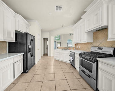 3603 Lauderwood Lane - Photo Thumbnail 20