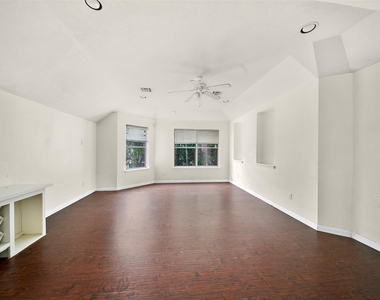 3603 Lauderwood Lane - Photo Thumbnail 12