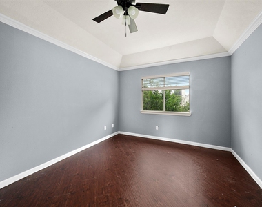 3603 Lauderwood Lane - Photo Thumbnail 10