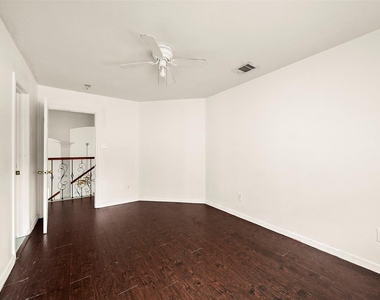 3603 Lauderwood Lane - Photo Thumbnail 9