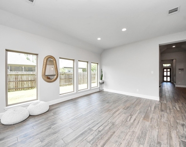 16323 Tulipan Spring Trail - Photo Thumbnail 9