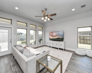16323 Tulipan Spring Trail - Photo Thumbnail 8