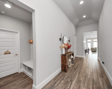16323 Tulipan Spring Trail - Photo Thumbnail 2