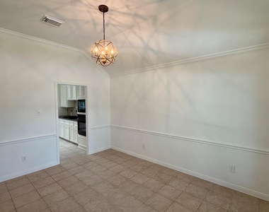 7506 Opal Hill Lane - Photo Thumbnail 10