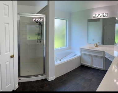 7506 Opal Hill Lane - Photo Thumbnail 18